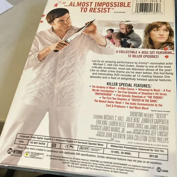 Dexter season 1 DVD - Picture 2 of 2